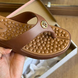 Chinelo Modare Detalhe da Marca Dourado 7213.100